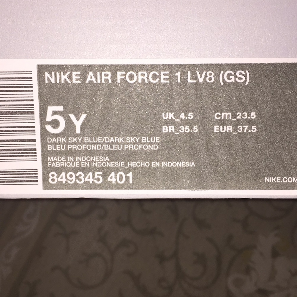 NIKE AIR FORCE 1 LV8 - Picture 6 of 7